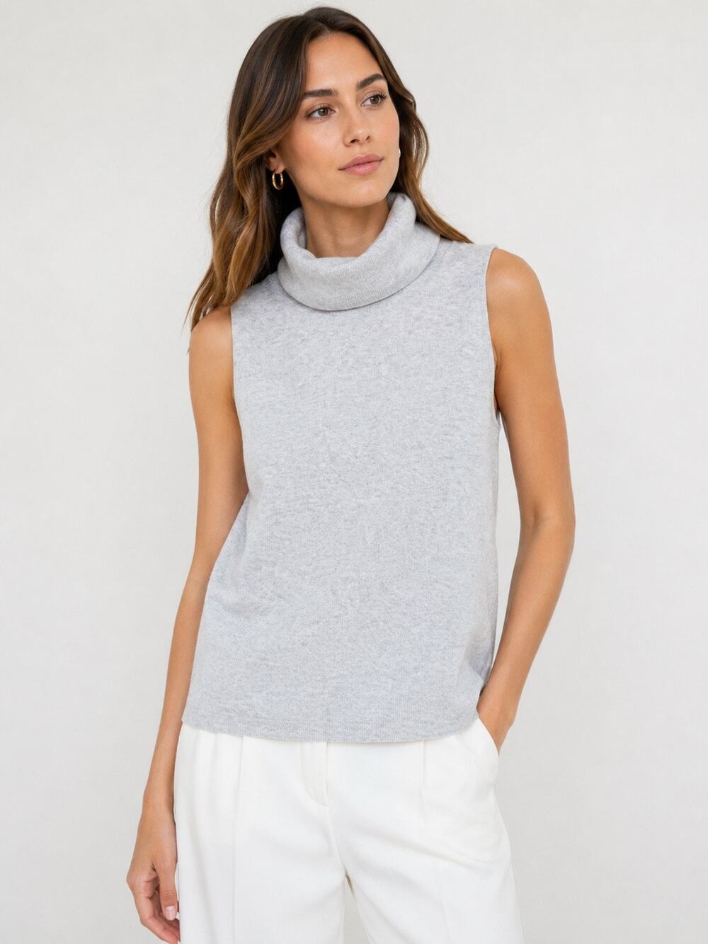 Aritzia Babaton Gray Sleeveless Turtleneck Sweater Top Size L